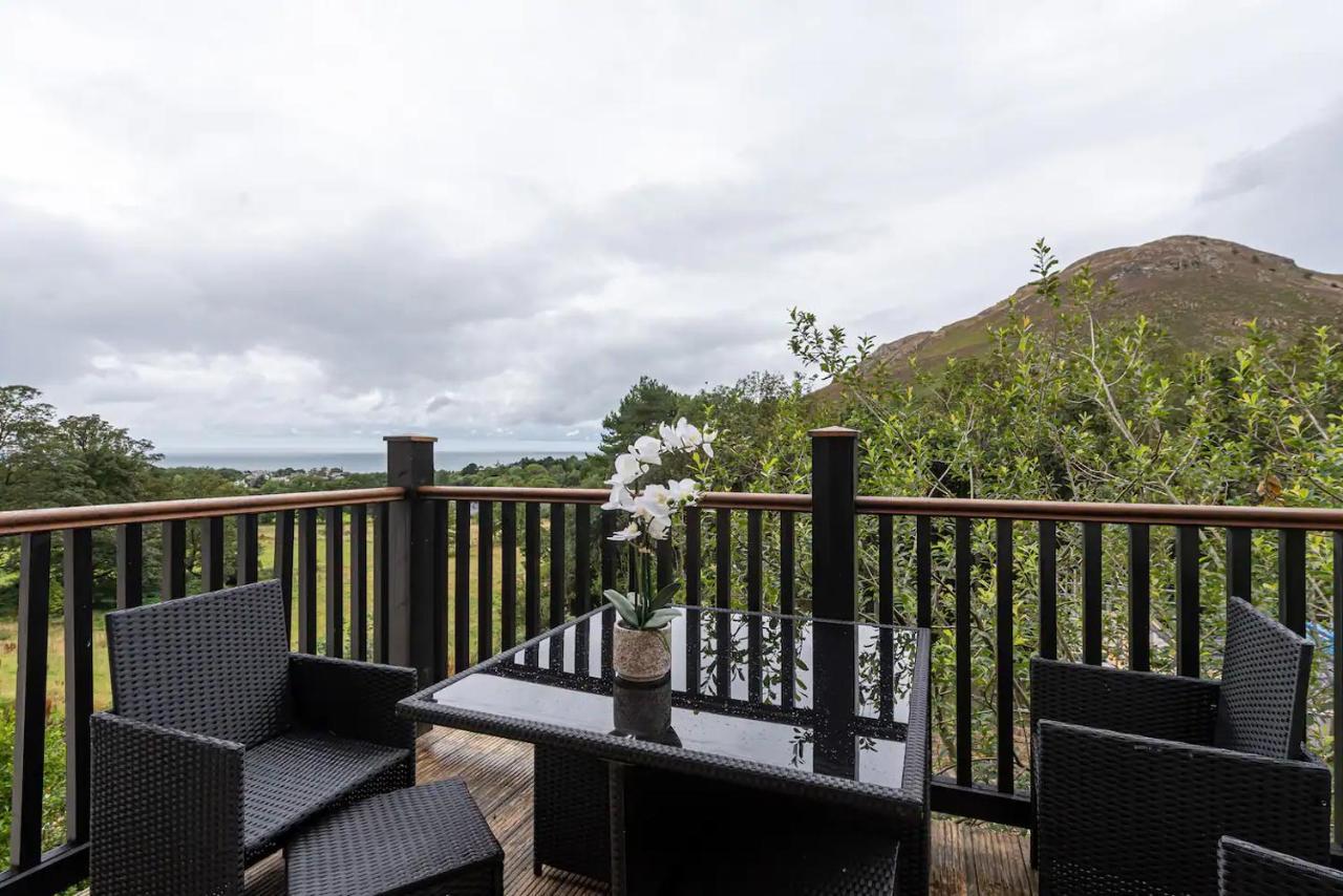 Converted Chapel, Stunning Sea & Mountain Views! Penmaen-mawr Exterior foto