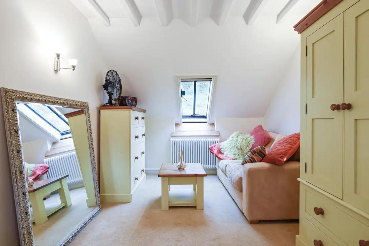 Converted Chapel, Stunning Sea & Mountain Views! Penmaen-mawr Exterior foto